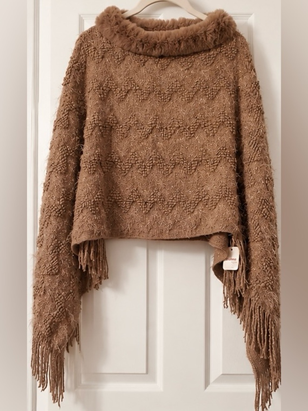 NWT Cocoboo Taupe Faux Fur Collar Fringe Poncho Cape Boho